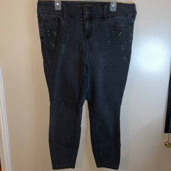 Torrid size 16 short black jeans with decorative beads - Picture 2 of 6